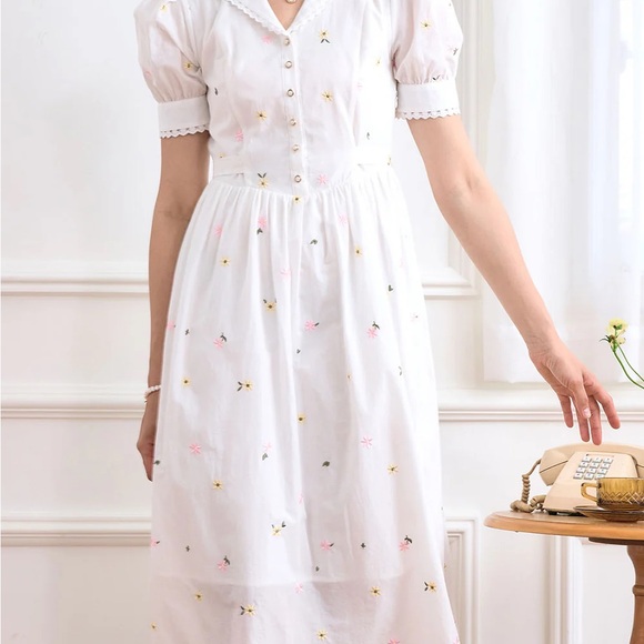 Simple Retro Dresses & Skirts - NWT Simple Retro Mariam Daisy Embroidered Dress Medium